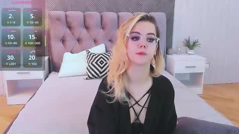 Rose online show from October 17, 2025, 5:54 am