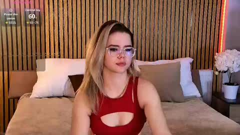 Snapshot of lilyrabbit chatting on May 29, 2026, 5:49 am Rose online show from May 29, 2026, 5:49 am