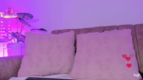 Lily  online show from September 12, 2025, 9:31 am