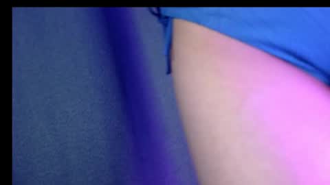 Snapshot of lilyxsky chatting on February 28, 2025, 3:26 pm LilyXSky online show from February 28, 2025, 3:26 pm