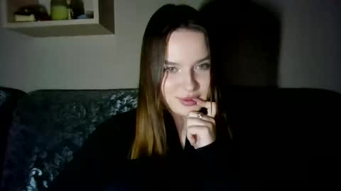 LilyyGray online show from October 24, 2025, 2:35 pm