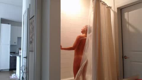 Lily Monroe online show from September 9, 2025, 7:46 pm