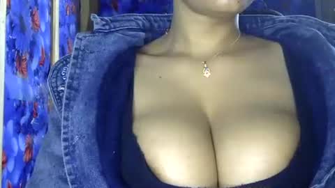 limaakter246618 online show from February 17, 2026, 6:36 pm