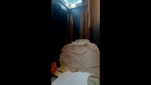 limelight1975 online show from April 6, 2026, 7:09 am