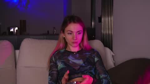 limy_sweet online show from February 5, 2025, 5:09 am