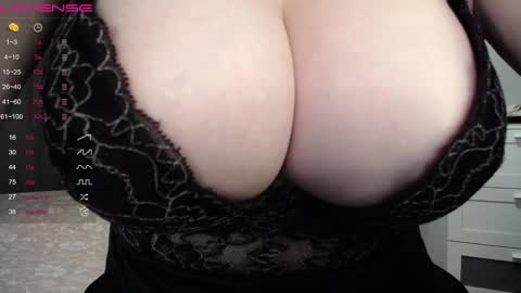 Lina online show from December 22, 2024, 9:09 pm