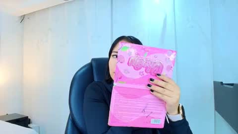  Lina Bedoya  online show from November 29, 2025, 11:35 am