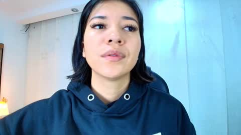  Lina Bedoya  online show from February 7, 2026, 11:25 am