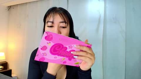  Lina Bedoya  online show from March 25, 2026, 11:38 am