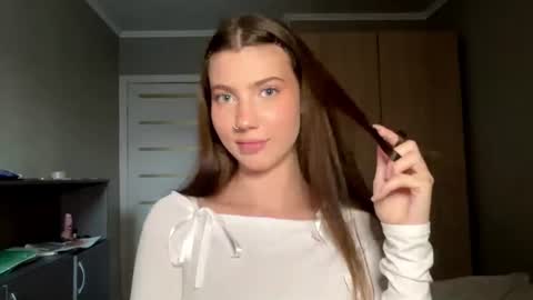 Snapshot of lina_bliss chatting on July 20, 2026, 4:42 pm Lina online show from July 20, 2026, 4:42 pm