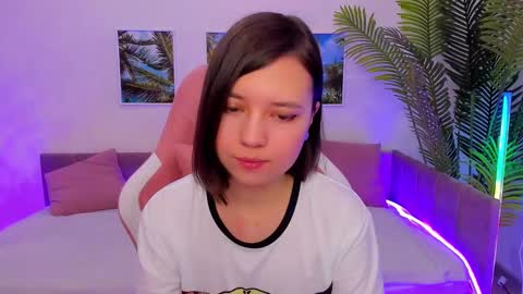 Snapshot of lina_brownie chatting on February 9, 2025, 1:55 am Lina online show from February 9, 2025, 1:55 am