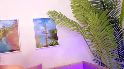 Snapshot of lina_brownie chatting on February 28, 2025, 4:54 am Lina online show from February 28, 2025, 4:54 am