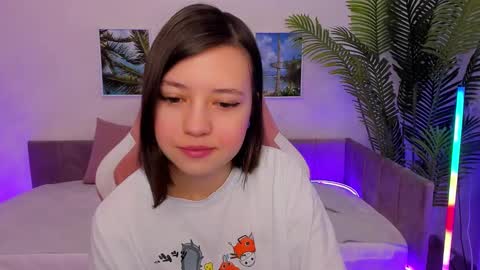 Snapshot of lina_brownie chatting on March 1, 2025, 1:53 am Lina online show from March 1, 2025, 1:53 am