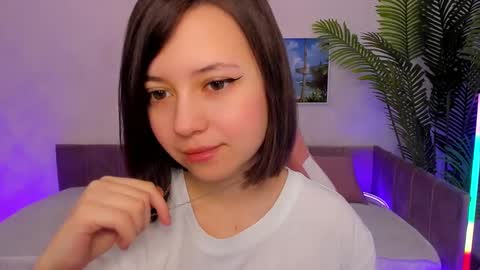 Snapshot of lina_brownie chatting on March 3, 2025, 1:53 am Lina online show from March 3, 2025, 1:53 am