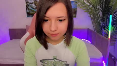 Snapshot of lina_brownie chatting on March 6, 2025, 5:03 am Lina online show from March 6, 2025, 5:03 am