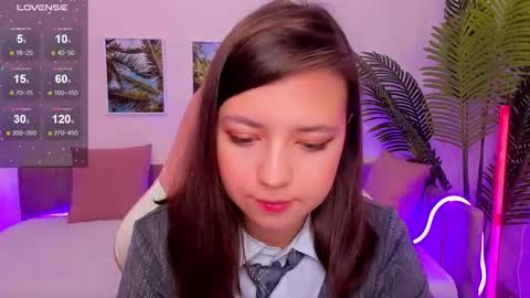 Snapshot of lina_brownie chatting on September 18, 2025, 3:30 am Lina online show from September 18, 2025, 3:30 am