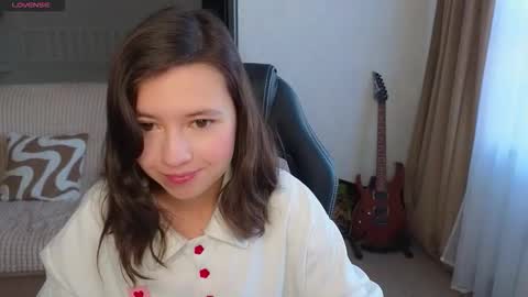 Snapshot of lina_brownie chatting on October 1, 2025, 4:07 am Lina online show from October 1, 2025, 4:07 am