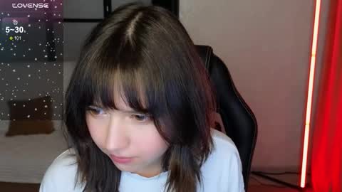 Lina online show from November 27, 2025, 3:36 pm