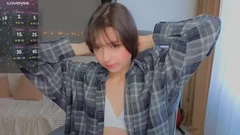 Snapshot of lina_brownie chatting on May 6, 2026, 2:19 am Lina online show from May 6, 2026, 2:19 am