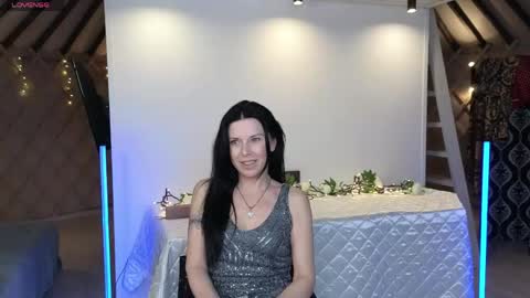 Snapshot of lina_flore chatting on June 3, 2026, 9:31 pm lina_flore online show from June 3, 2026, 9:31 pm