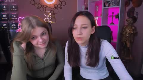 lina_fox12 online show from October 8, 2025, 7:44 pm