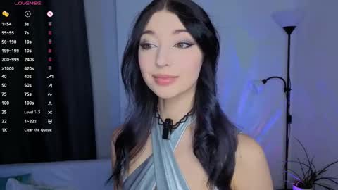 Lina online show from January 13, 2026, 2:33 pm