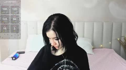 lina_moony online show from January 13, 2026, 2:17 am