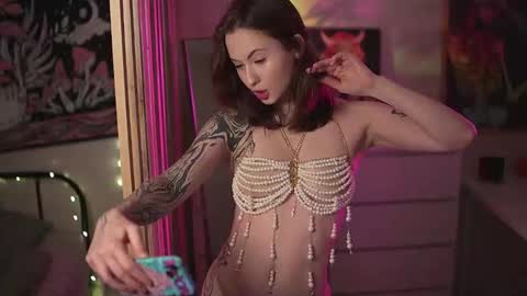 Snapshot of lina_n_kitty chatting on February 14, 2026, 3:58 am Lina - online show from February 14, 2026, 3:58 am