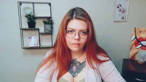 lina_ri online show from October 22, 2025, 6:18 pm