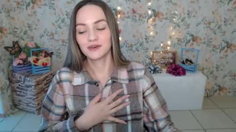 Lina online show from February 13, 2025, 7:03 am