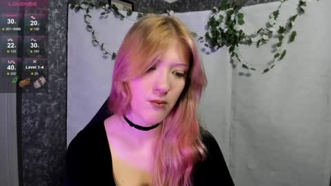 Lina online show from April 9, 2026, 8:36 pm