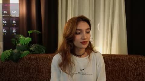 Snapshot of linaage chatting on September 13, 2025, 8:52 pm Lina online show from September 13, 2025, 8:52 pm