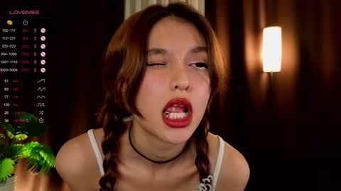 Snapshot of linaage chatting on October 3, 2025, 8:28 pm Lina online show from October 3, 2025, 8:28 pm