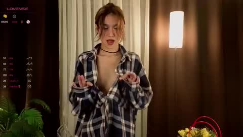 Snapshot of linaage chatting on October 17, 2025, 5:48 pm Lina online show from October 17, 2025, 5:48 pm