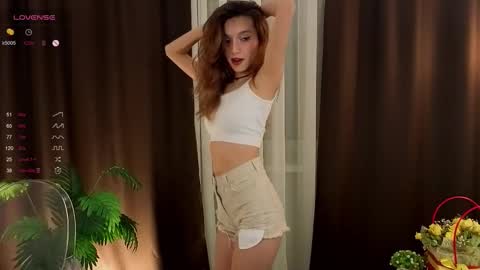 Snapshot of linaage chatting on October 19, 2025, 5:24 pm Lina online show from October 19, 2025, 5:24 pm