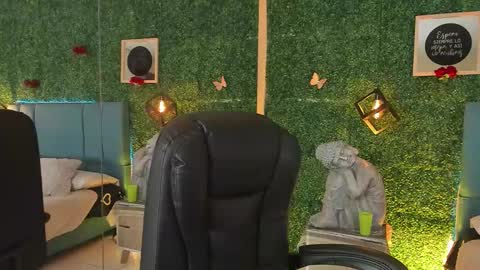 Lina  online show from February 20, 2026, 11:43 am