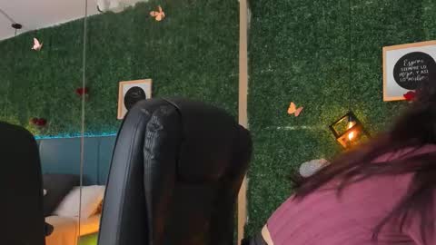 Lina  online show from March 27, 2026, 11:32 am