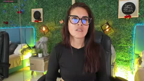Snapshot of linagh chatting on May 9, 2026, 11:26 am Lina online show from May 9, 2026, 11:26 am