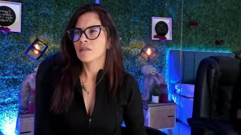 Snapshot of linagh chatting on May 25, 2026, 11:27 am Lina online show from May 25, 2026, 11:27 am