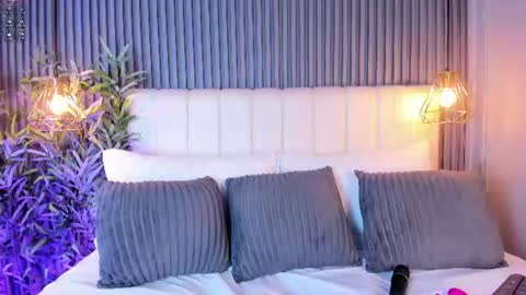 LinaGlam online show from June 20, 2026, 4:04 am