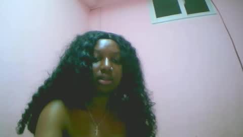 linah1123 online show from November 10, 2025, 11:48 pm