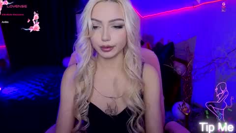 I am Lina online show from January 31, 2026, 7:45 pm