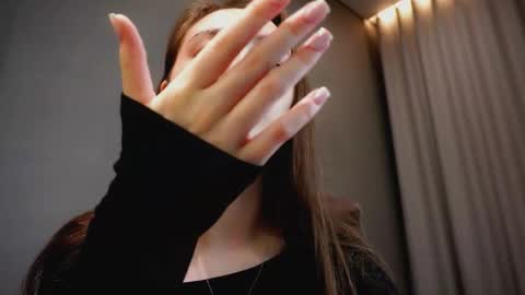 Lina online show from December 17, 2025, 6:36 pm