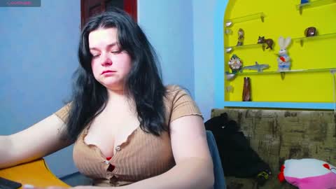 Lina online show from April 3, 2026, 6:22 am