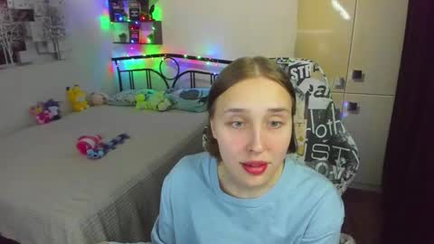 Lina online show from May 18, 2026, 9:09 pm