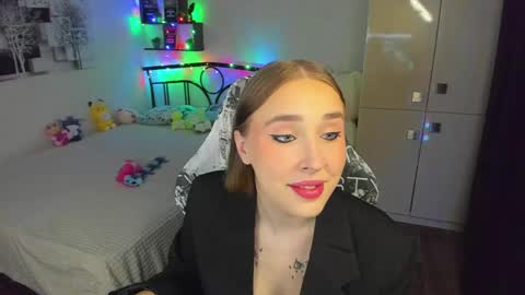 Lina online show from May 25, 2026, 9:21 pm