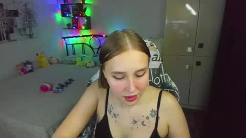 Lina online show from May 26, 2026, 9:22 pm