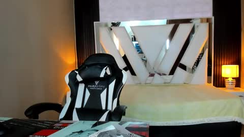  Linda  online show from March 9, 2026, 6:23 pm