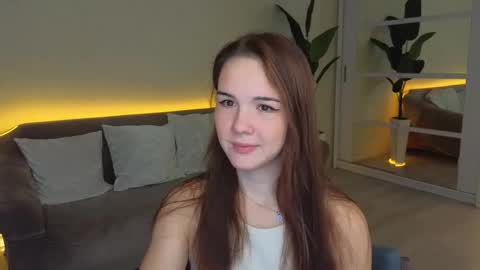 linda__robertz online show from September 13, 2025, 9:03 pm