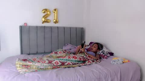 Snapshot of linda_brown_1 chatting on June 1, 2026, 12:07 pm linda brown online show from June 1, 2026, 12:07 pm